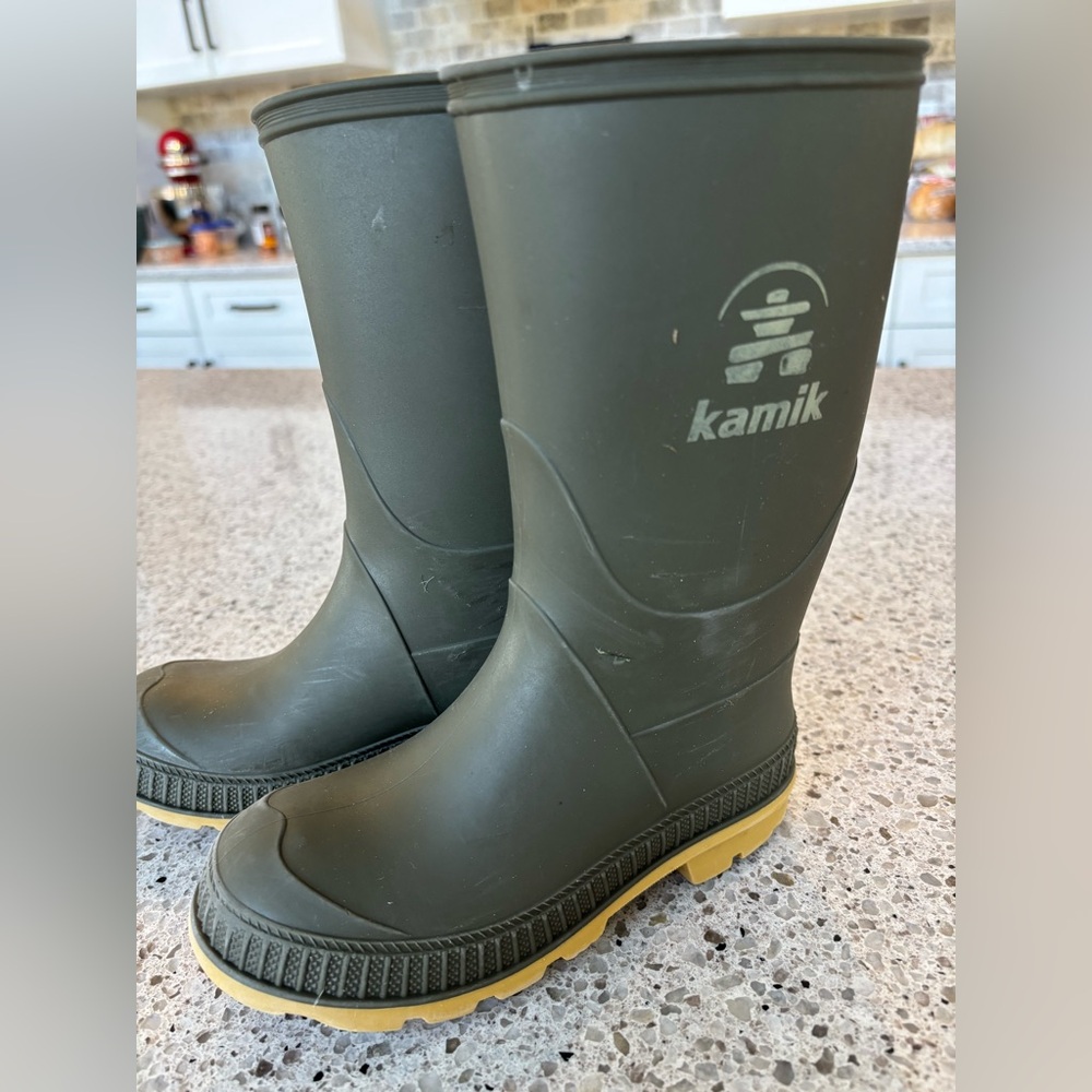Kamik rainboots